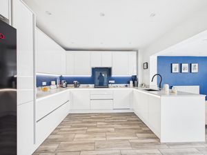 Kitchen- click for photo gallery